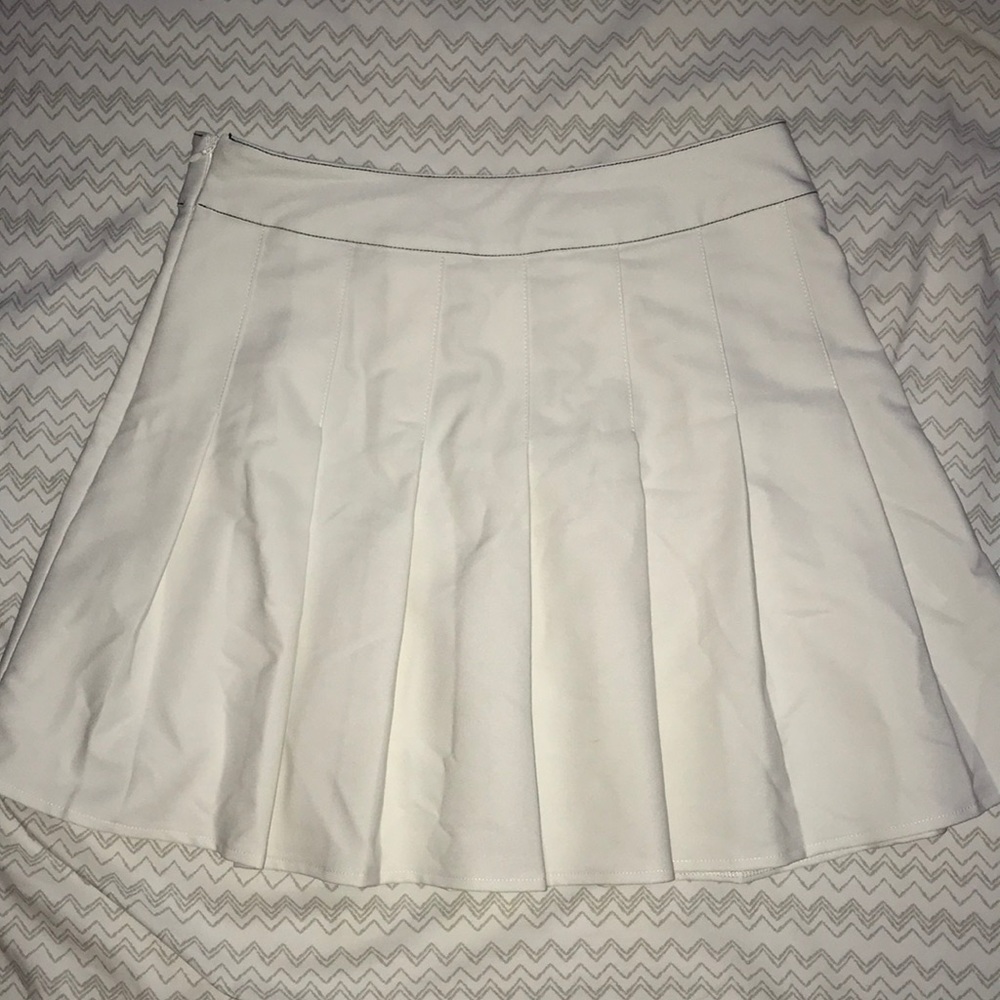 White Pleaded Skirt - Picture 1 of 1
